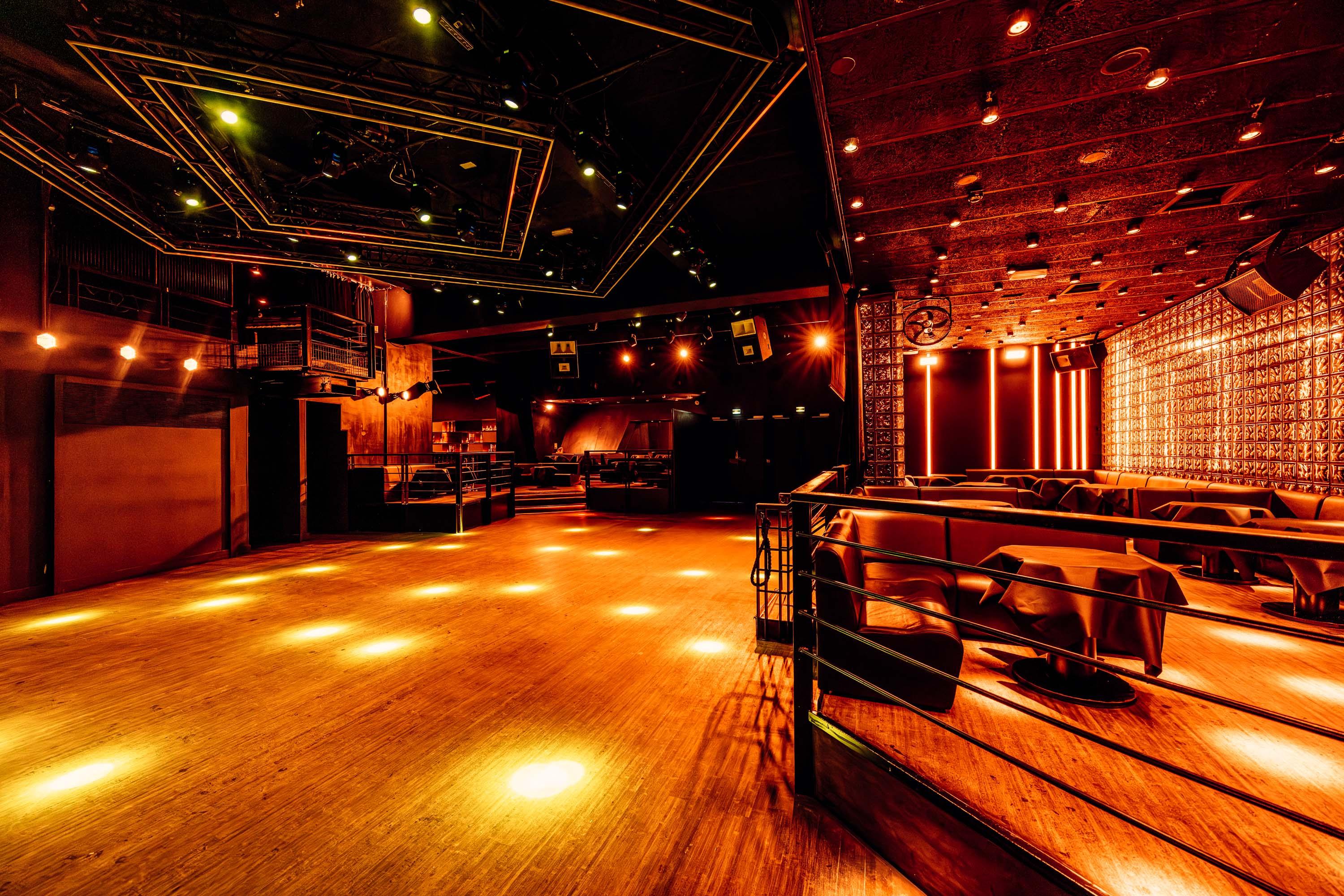 Le Club W